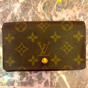 LOUIS VUITTON WALLET
